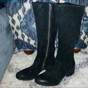 Black suede Born Boots